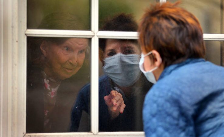 40 percent of Brits want mask mandates forever