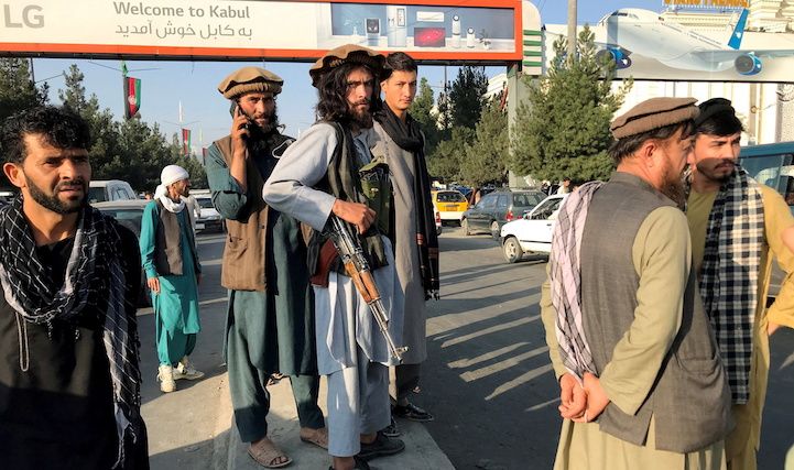 Taliban confiscating American passports as Kabul airport