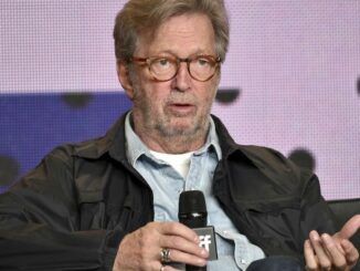 Eric Clapton says its time to rise up and reject the New World Order and end lockdowns