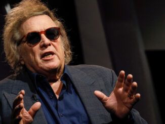 Don Mclean warns that the New World Order are trying to make Americans feel ashamed of their own country