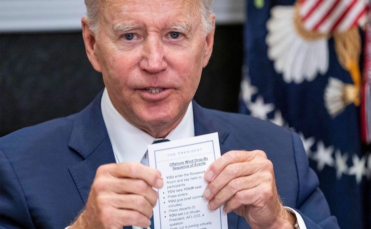 Biden caught holding cue cards written for a dementia patient
