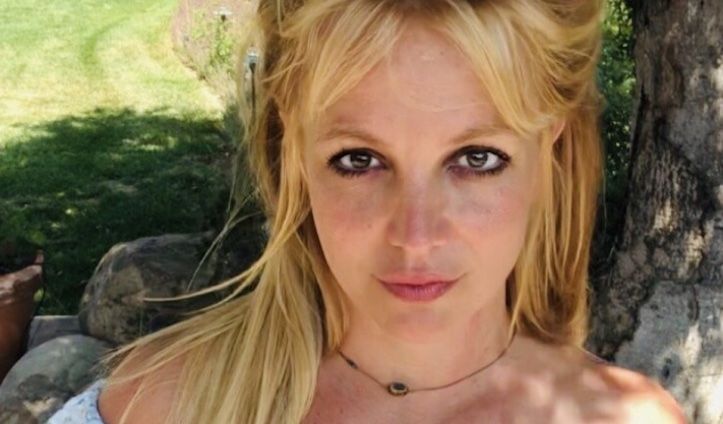 Britney Spears says she would rather hang out with the homeless than Hollywood