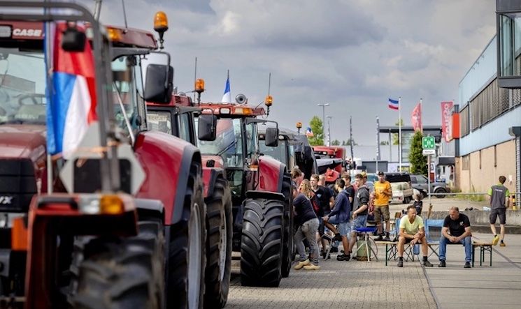 Thousands of farmers across Europe rise up against the 'New World Order'