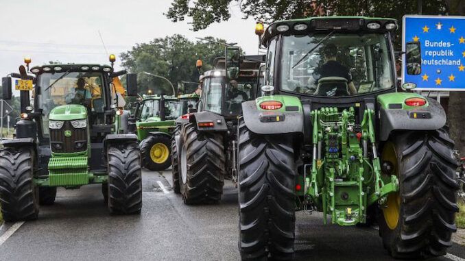 Dutch government to steal land of 600 farmers