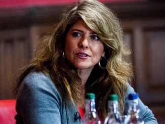 Naomi Wolf warns the elites are covering up the dangers of the toxic COVID jabs