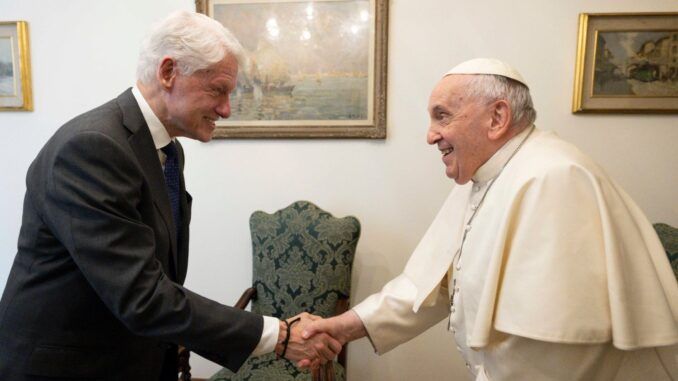 Bill Clinton and Pope Francis