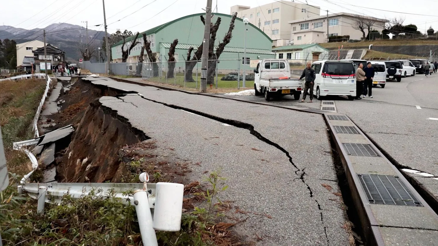 Major Tsunami Warning Issued After Powerful 7.6 Earthquake Strikes Japan