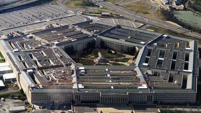 Un initié du Pentagone prévient que la guerre mondiale approche.