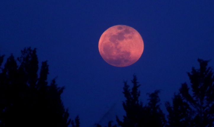 Biblical expert warns of upcoming blood moon
