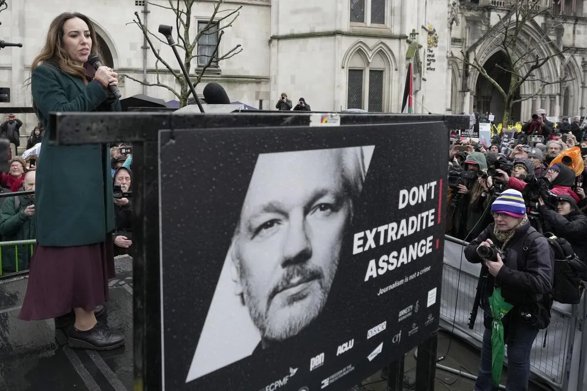 Assange’s Wife Accuses US Of ‘Weasel Words’ After They Issue Assurances In Extradition Bid