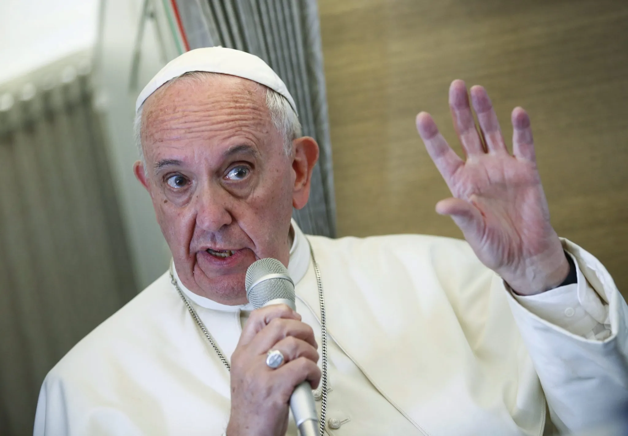 Pope Says US Border Must Be Open “The Migrant Has To Be Received”