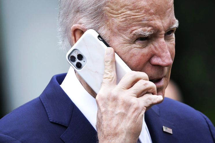 Biden admin wants to big tech to snoop on users images on their phones to comply with new AI rules.